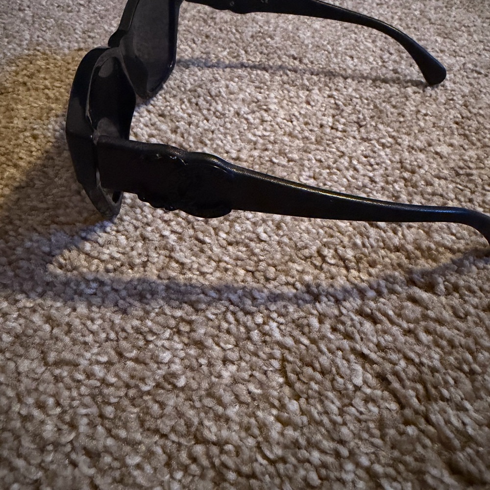 Chanel Black Sunglasses - Picture 3 of 7